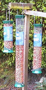 Feeders - Peanut Feeders - RSPB Defender Range